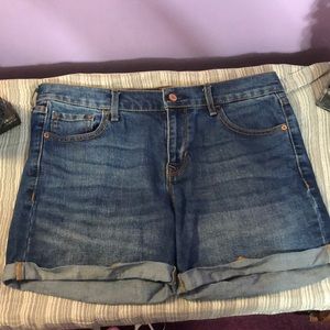 Women’s jean shorts